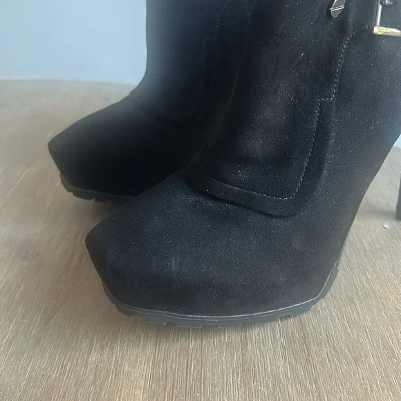 GUESS Black Suede Shootie Ankle Booties Stiletto Heel Size 8.5 - Picture 8 of 14